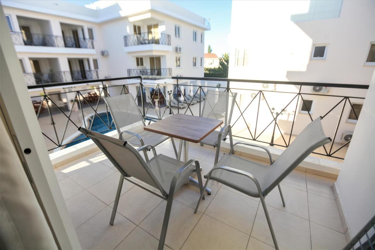Carisa Gardens *