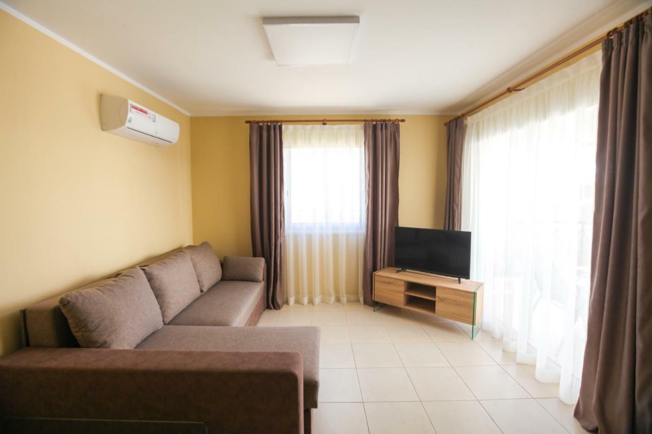Carisa Gardens Apartment *